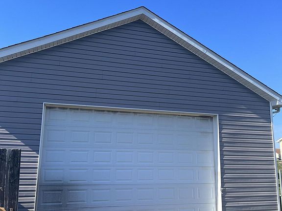 2nd image of 155 Adirondack Ct