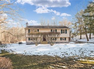 11 Harkin Rd, Carmel, NY 10512