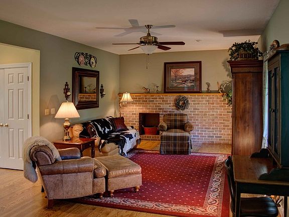 5th image of 3611 County Road Q