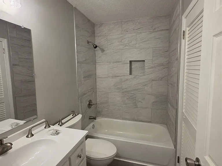 744 Ledyard Pl — Photo 16