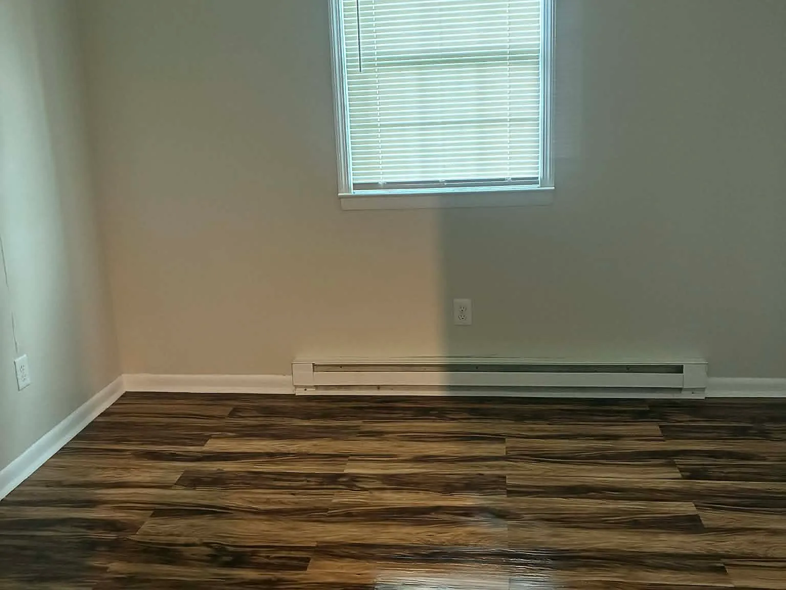 2 bed, 850 sqft, $1,050 — Photo 2