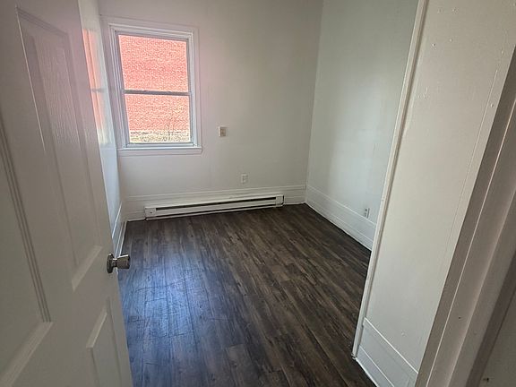 3rd image of 133 Westminster St APT 1