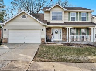 9946 Tesson Creek Estates Dr, Saint Louis, MO 63123