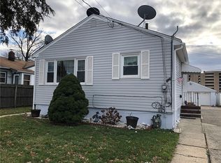 827 Smith St, Linden, NJ 07036