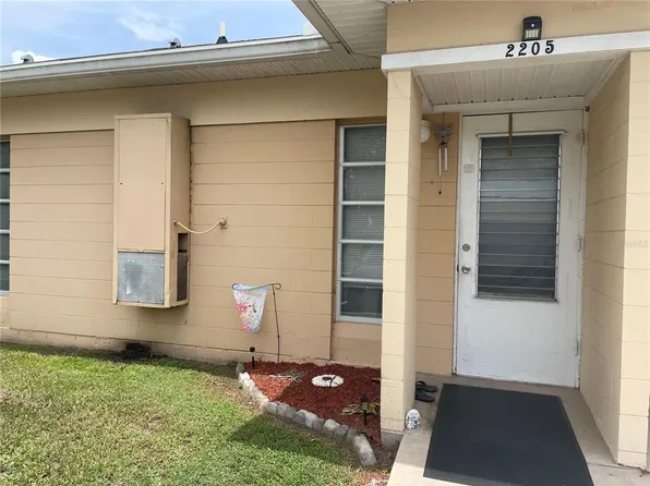 2205 Club Cir #2205, Lakeshore, FL 33854