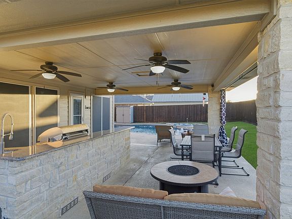 3rd image of 1004 Cedar Ridge Ln