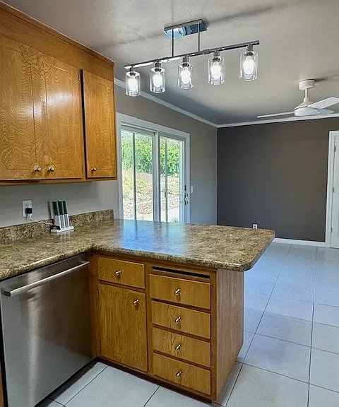5117 Myrtle Dr — Photo 2