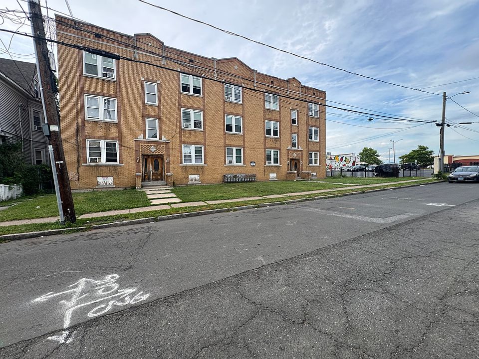1st image of 14 Standish St APT 2W