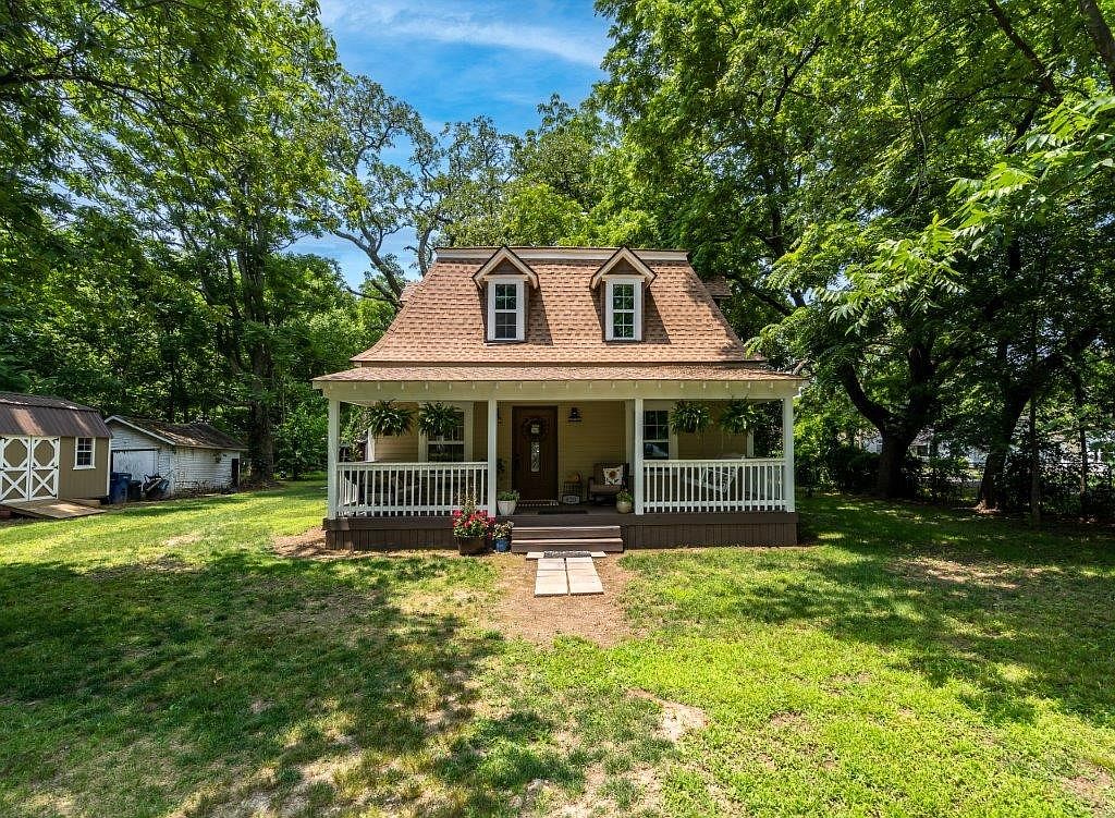 620 N Madison St, Siloam Springs, AR 72761 Zillow