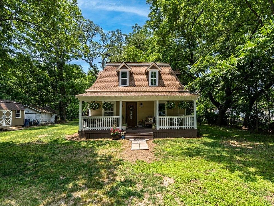 620 N Madison St, Siloam Springs, AR 72761 Zillow