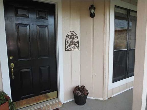 2nd image of 421 Shenandoah Dr