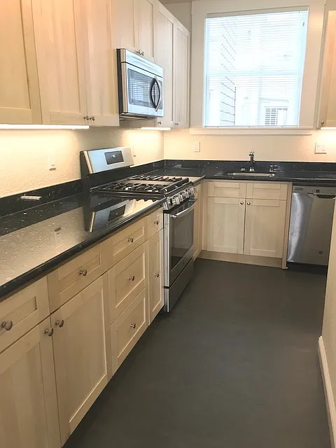 Studio, 1.0 bath, 456 sqft, $3,000 — Photo 2