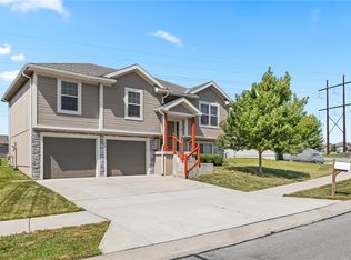 708 Samantha Ln, Belton, MO 64012