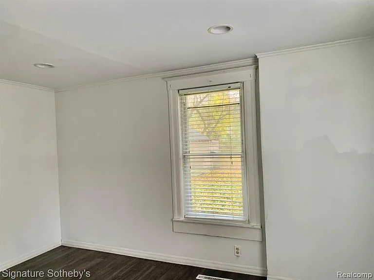 81 N Lynn Ave — Photo 12