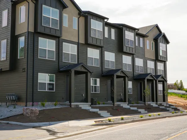 4046 S Sandridge Dr W #1, Roy, UT 84067