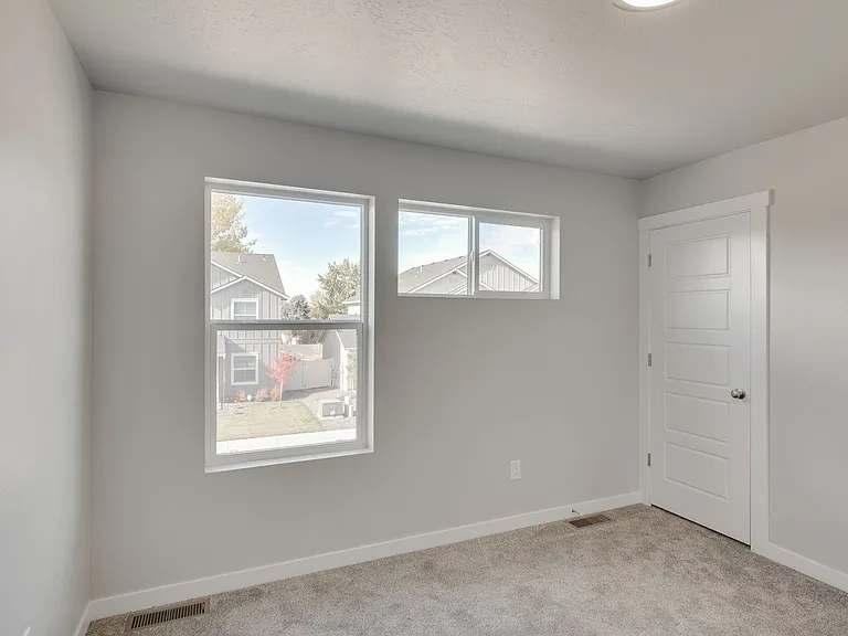 11037 W Crestwater Ln — Photo 16