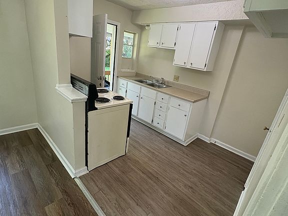Kitchen 3