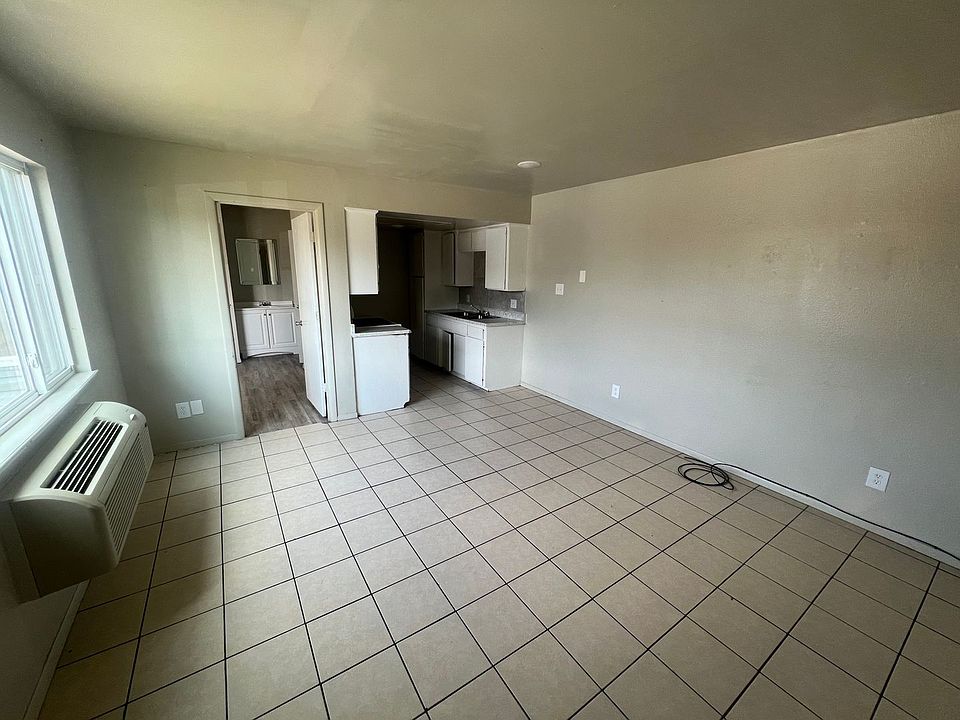 1st image of 4501 Yorkshire Dr Unit 2