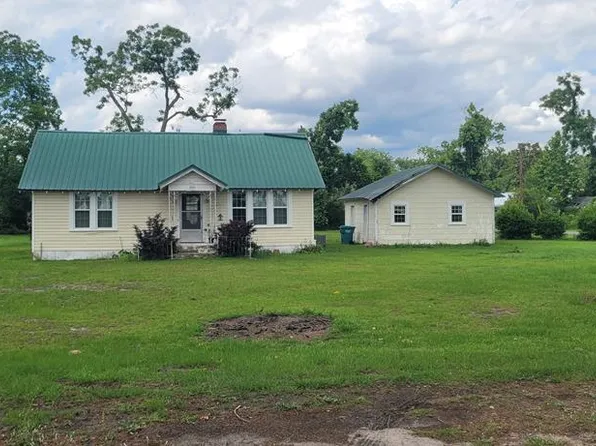 600 Railroad Ave, Broxton, GA 31519