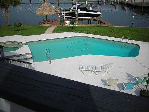 3rd image of 6810 Sea Gull Dr S