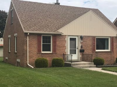 2611 S 8th St, Sheboygan City, WI, 53081
