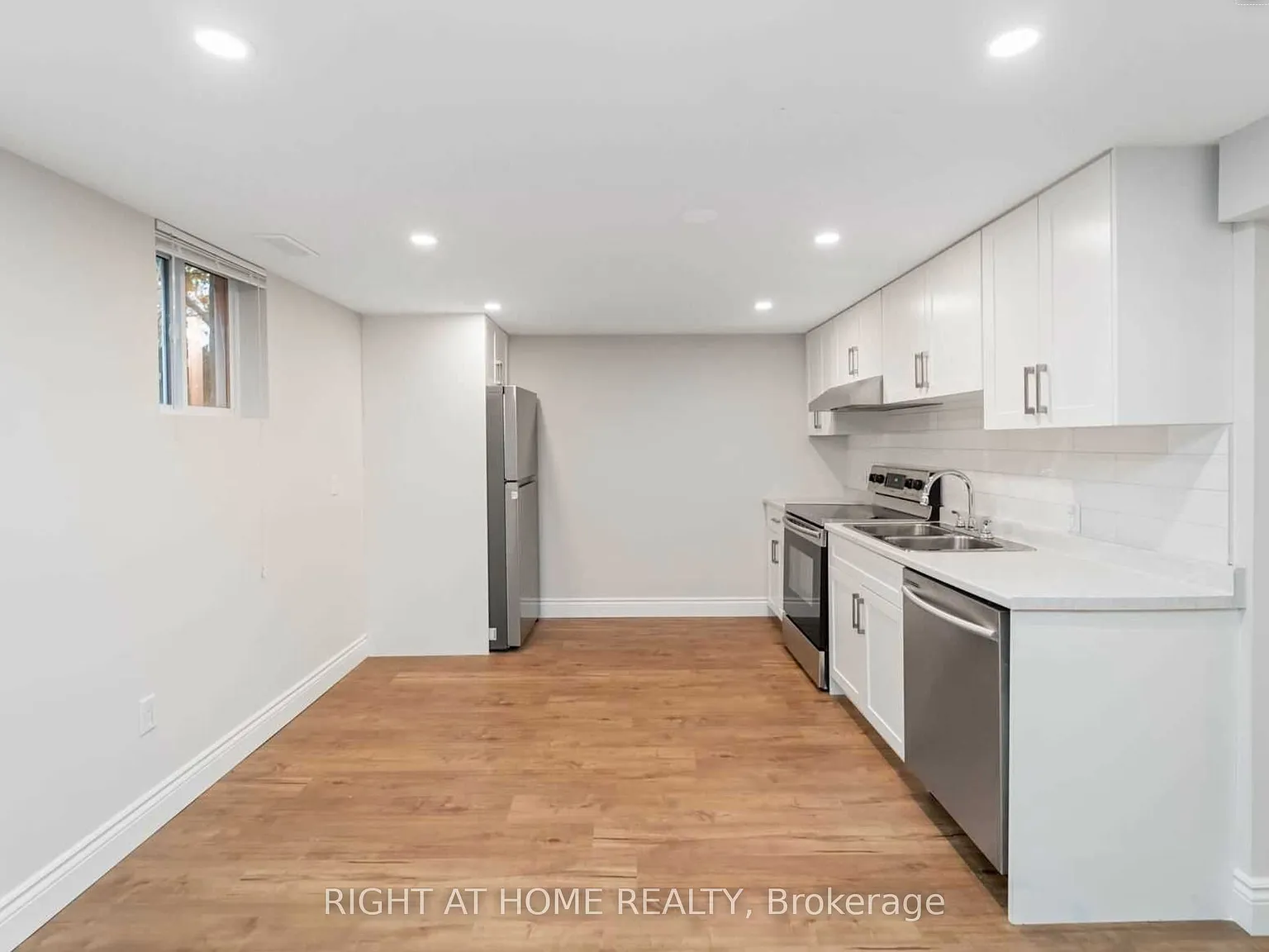 2 bed, $1,900 — Photo 1