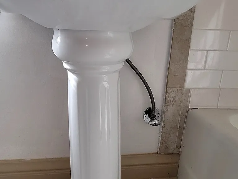 Bathroom sink pedestal