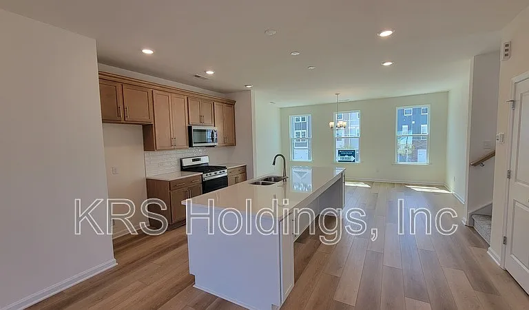 838 Parc Townes Dr — Photo 14
