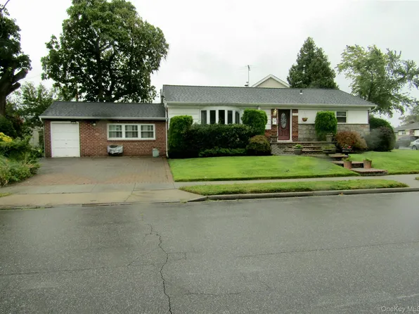 519 Bieling Road, Elmont, NY 11003