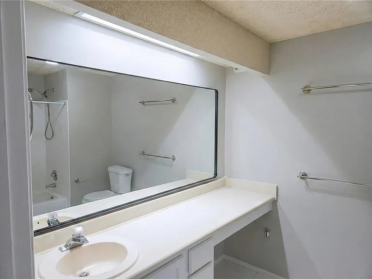 1244 Keys Lake Dr NE — Photo 6