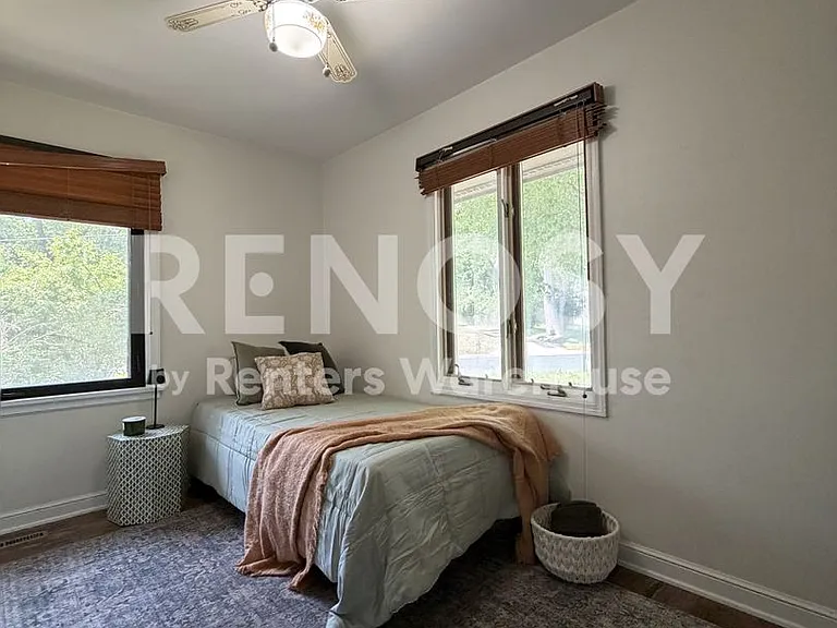 52 West Rd — Photo 11