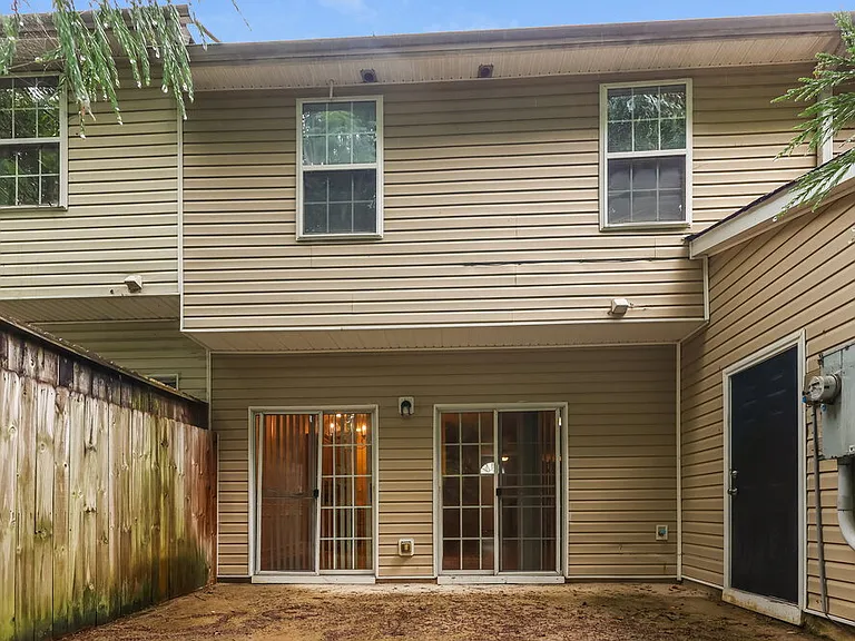 713 Celeste Ln SW — Photo 17