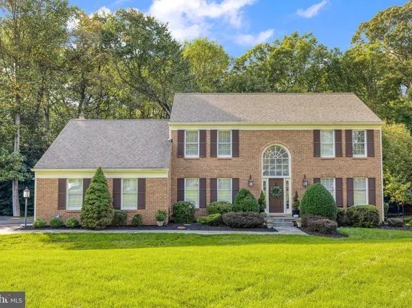 2818 Berryland Dr, Oakton, VA 22124