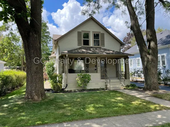 656 Chestnut St APT 2, Deerfield, IL 60015