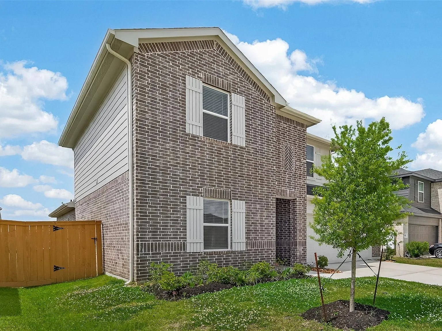 4 bed, 3.0 bath, 2683 sqft, $2,800 — Photo 3