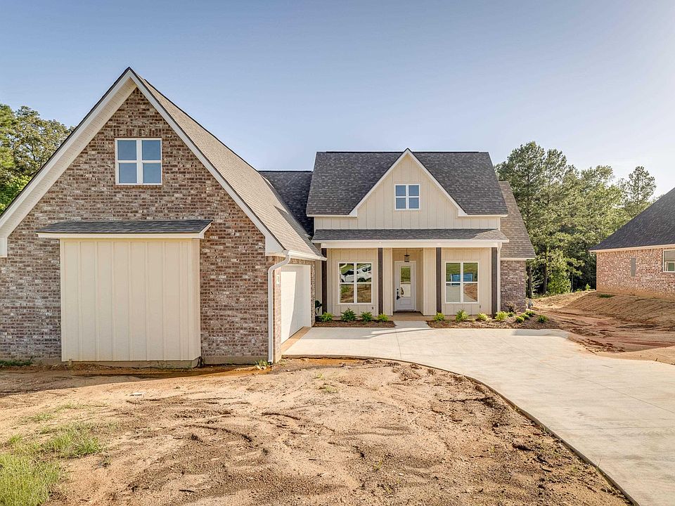 1st image of 700 Bella Vista Loop