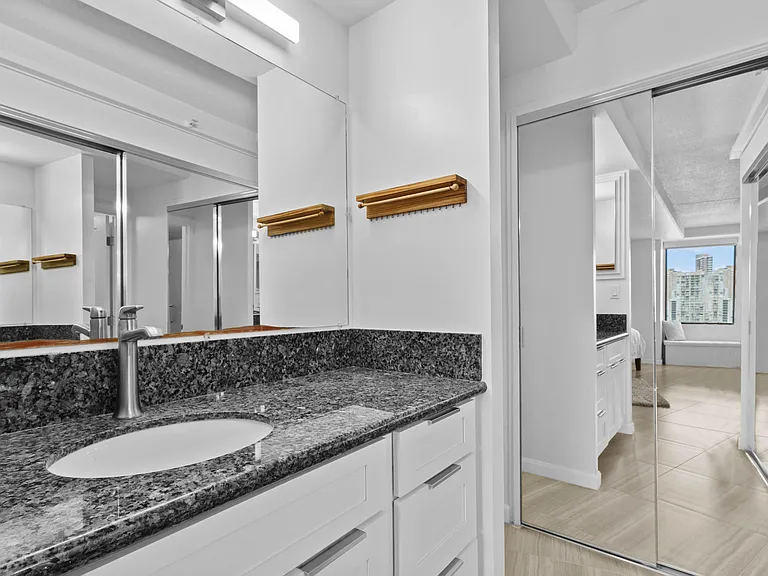 2333 Kapiolani Blvd #1614 — Photo 18