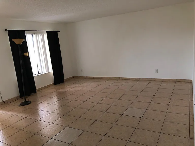 6900 SW 39th St #311K — Photo 9