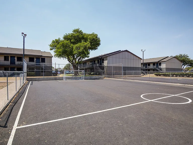 Alturas Eleventh — Photo 17