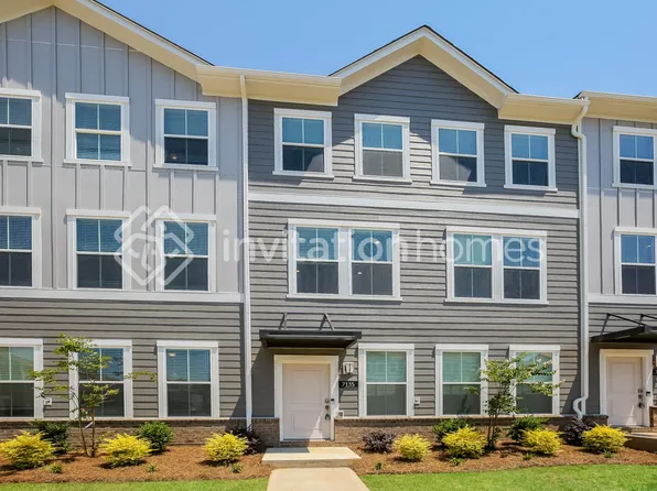 7135 Durinck Dr, Charlotte, NC 28269