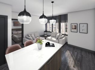 105 W Adams St #B, Chicago, IL 60604