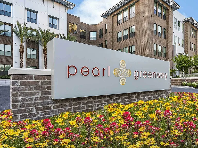 Pearl Greenway — Photo 17