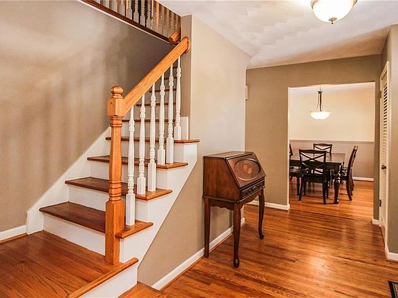2nd image of 23 Landmark Ln
