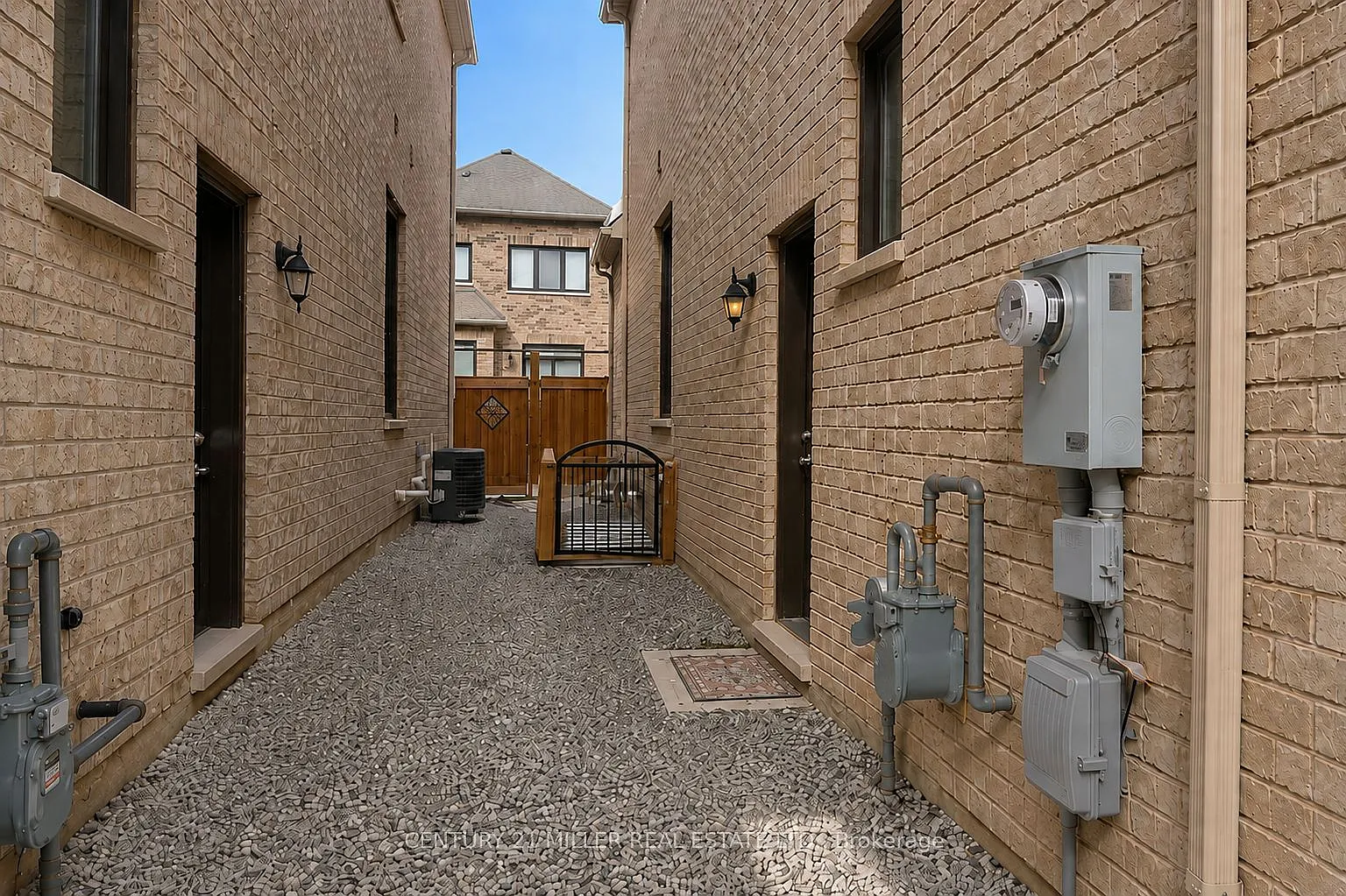 2 bed, $1,600 — Photo 3