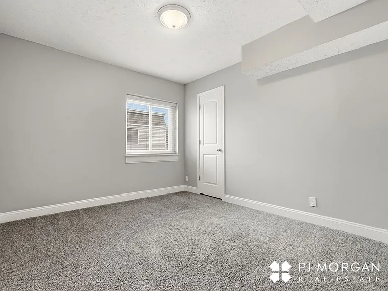 Mill Pointe — Photo 16