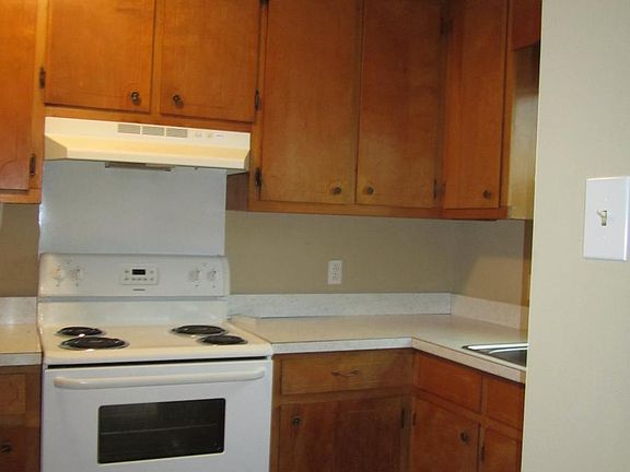 3rd image of 2815 McLain St APT D