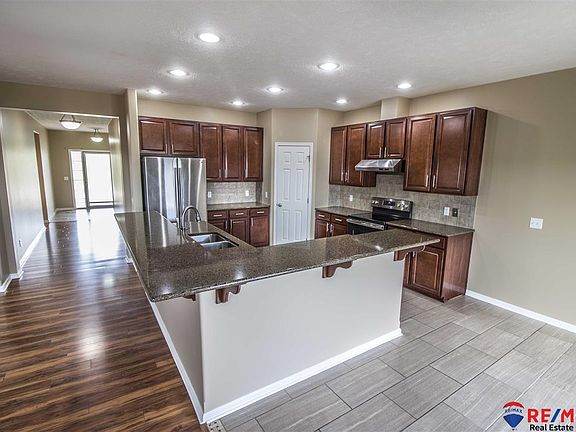 4th image of 1380 Whitewater Dr