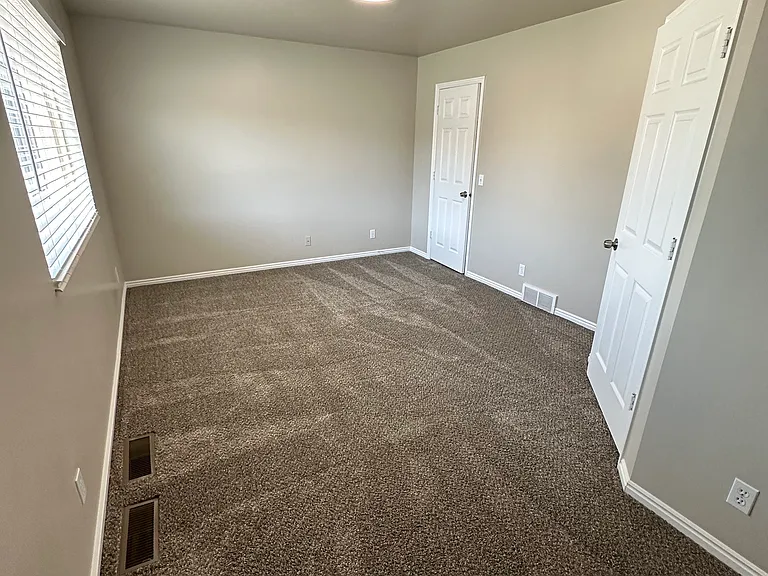 665 E Eaglewood Dr #27 — Photo 15