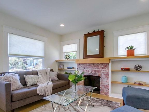 5th image of 3673 Boundary St