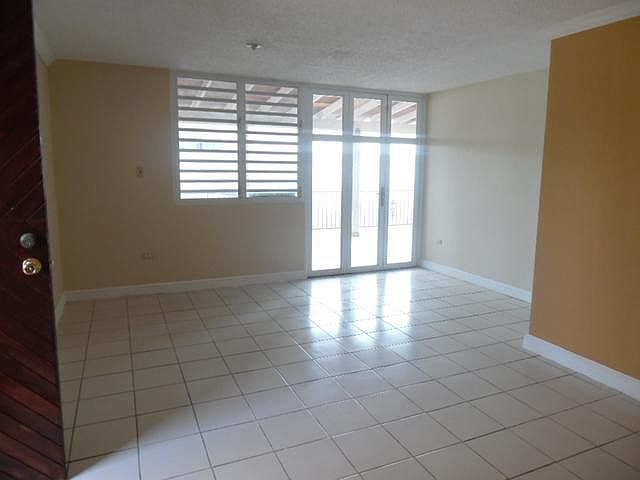2nd image of M4 Calle I